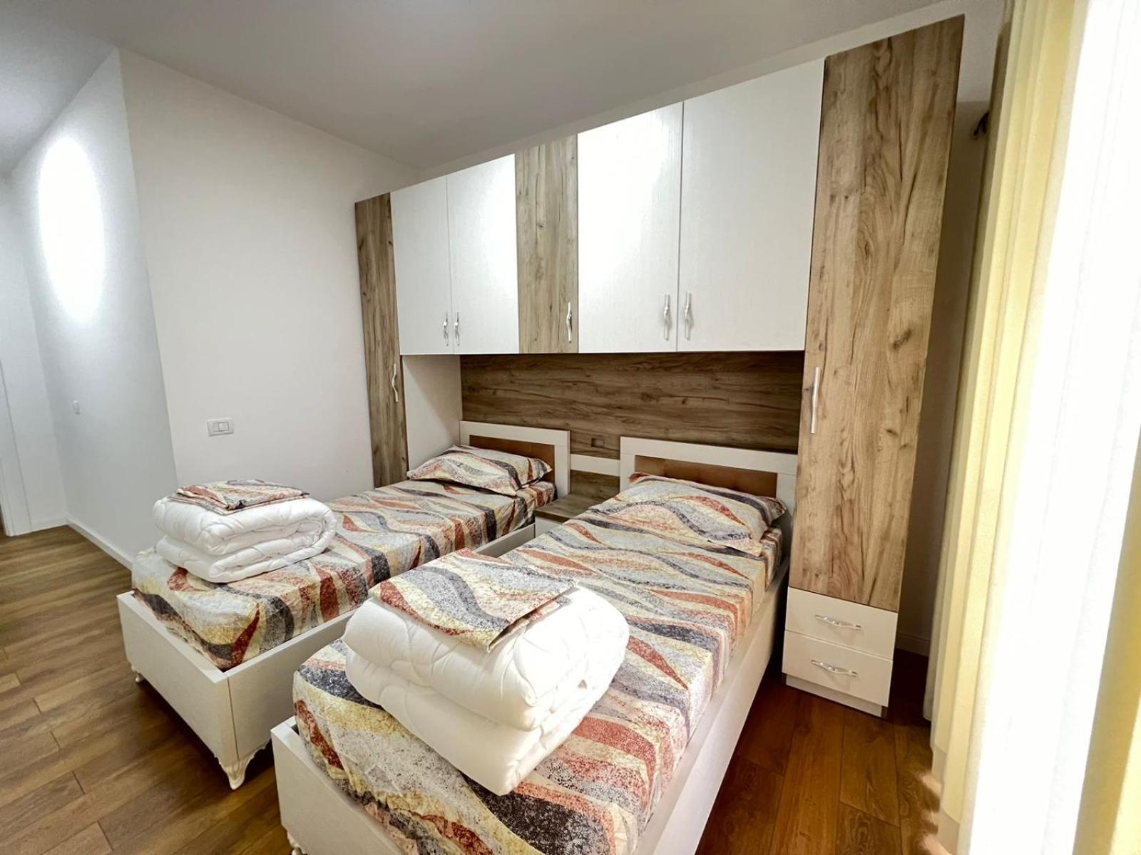 Ani'S Apartment Durres Bagian luar foto